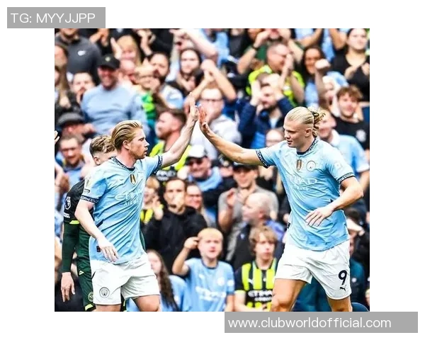 曼城遭欧足联重罚三千万并禁赛一年引发广泛关注